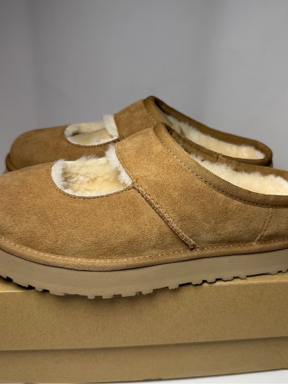 UGG BEA Mary Jane Chestnut Slippers - SIZE 6Y or 7.5 Women